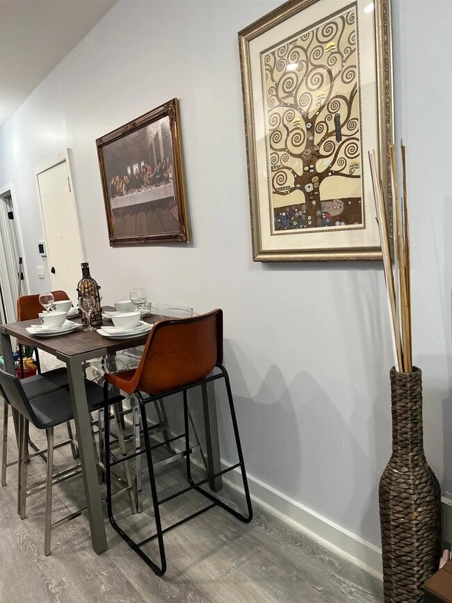 Photo - 84 Sherman Ave Unit 5