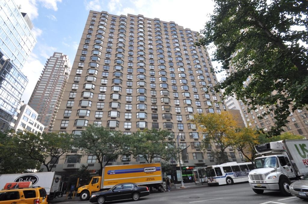 Photo - 400 E 71st St Apartamento Unidad #7U