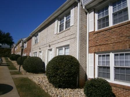 Oxford Square Townhomes - Oxford Square Townhomes