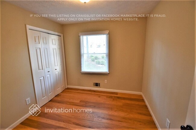 Photo - 695 Bankshire Dr