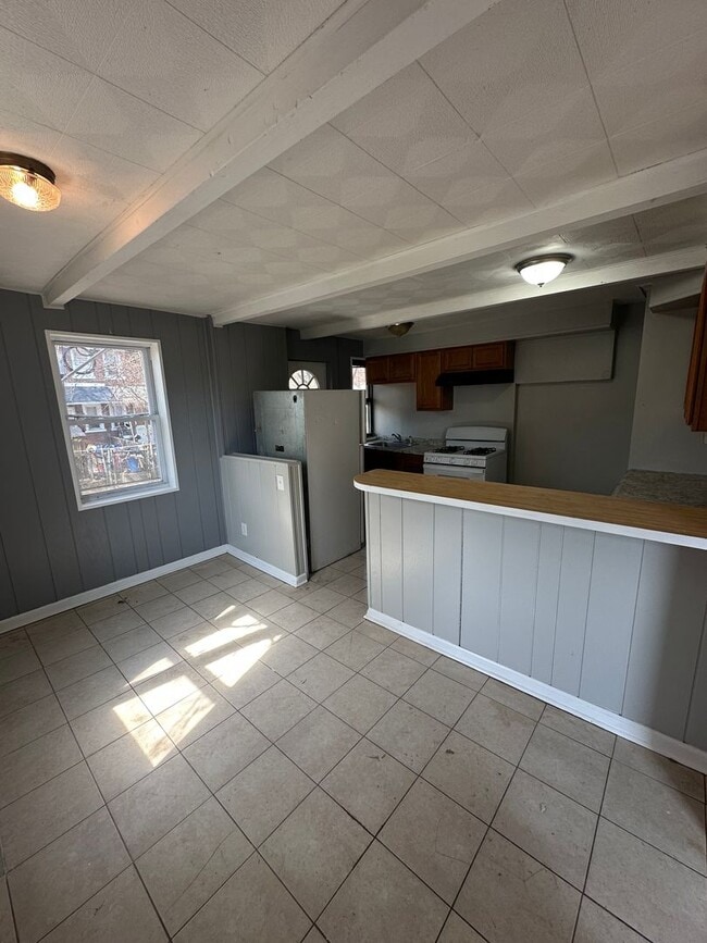 Photo - 2 Bed, 1 Bath for rent!