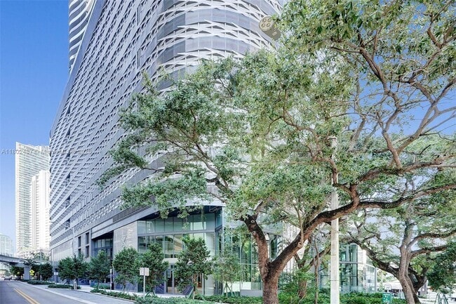Building Photo - 1000 Brickell Plaza Unit PH5106 Rental