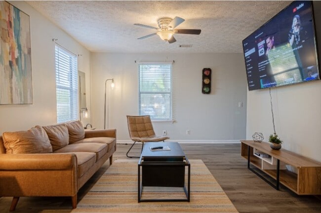 Building Photo - 7716 Boulder Dr Unit A