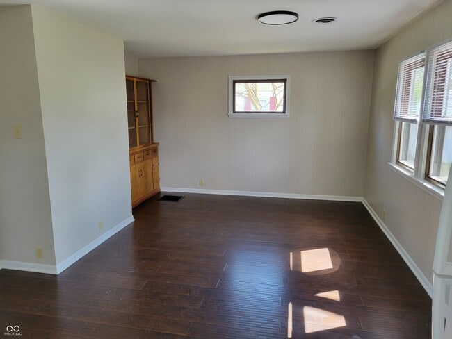Photo - 10570 Barmore Ave
