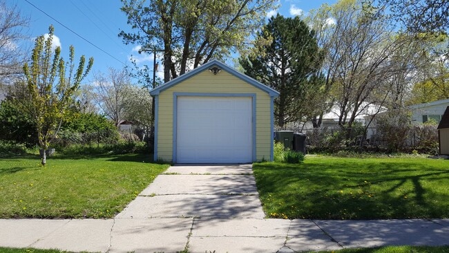 Photo - 1000 E 21st St