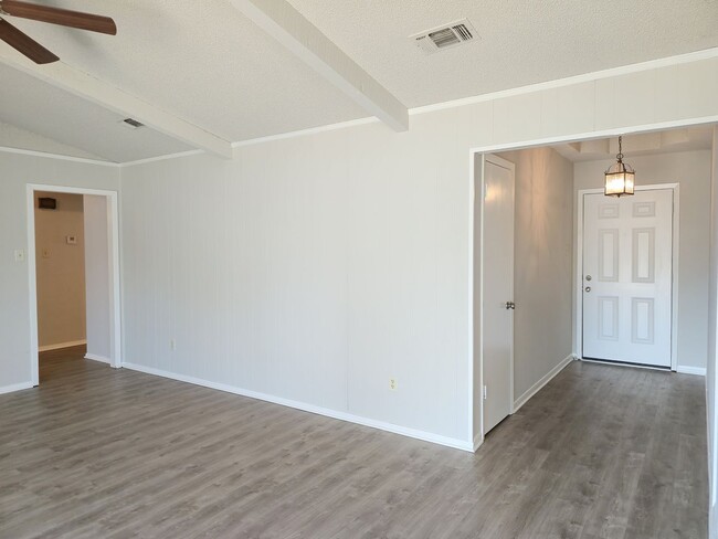 Photo - 3/2 Hewitt Home