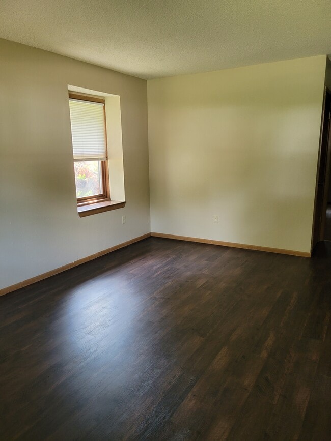 Photo - Colonial Park Apartments