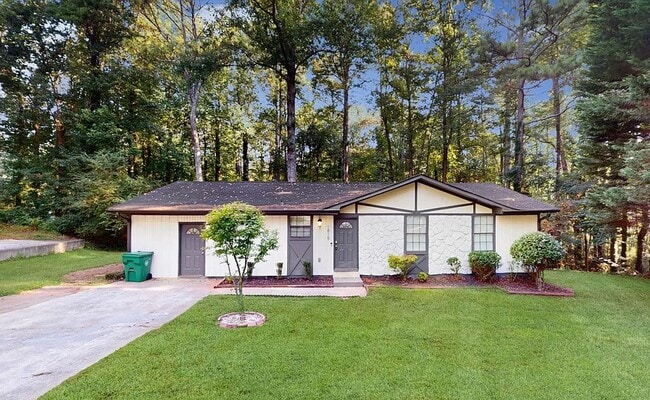 Photo - Hidden Gem in Lithonia!!