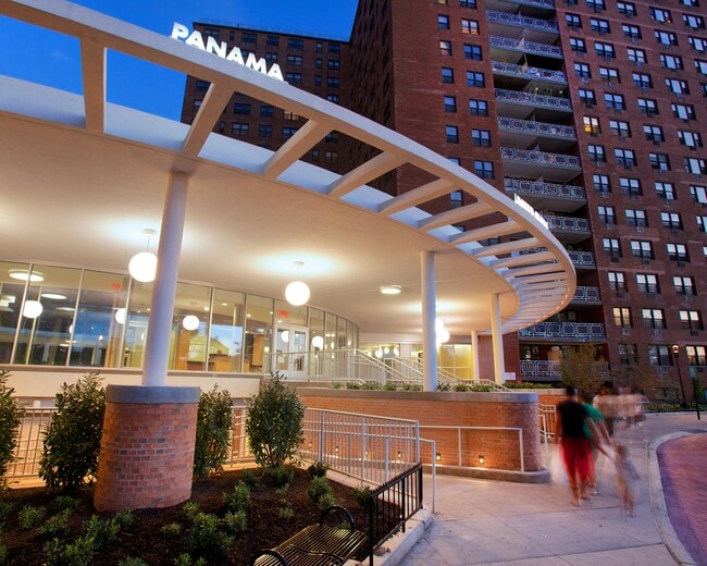 LeFrak City