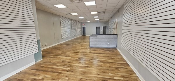 Photo - 710 S Main St