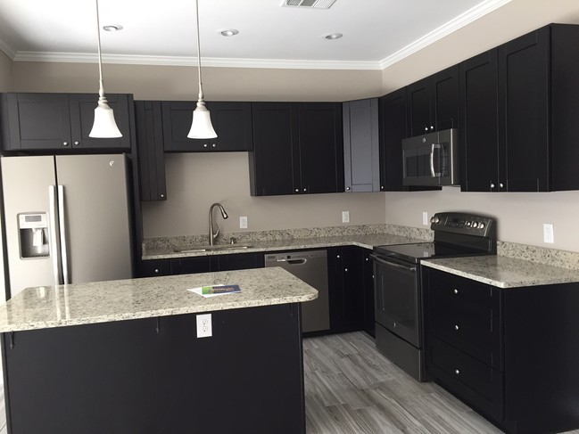 Bayou Maison Townhomes - Bayou Maison Townhomes