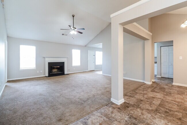 Photo - 4935 River Overlook Way