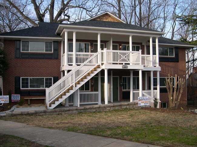 Building Photo - 615 N Spring St Unit 02