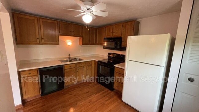 Photo - 176 Russets Cir