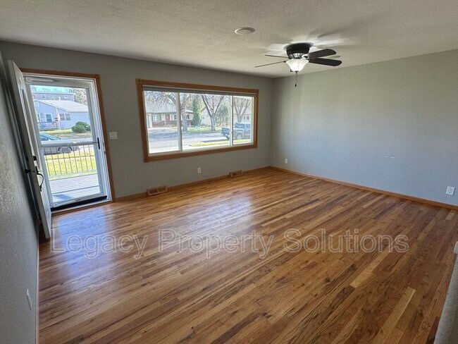 Photo - 1832 Assumption Dr