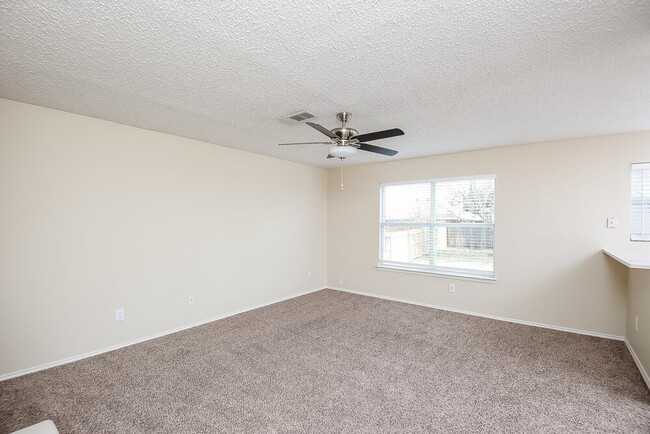 Photo - 8716 Gaines Dr