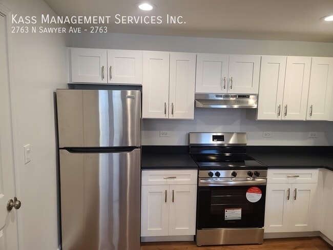 Photo - 2763 N Sawyer Ave Apartment Unit 2763