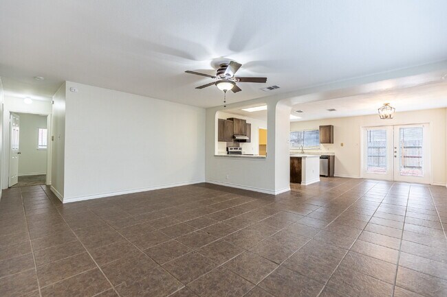 Photo - 9647 Barbwire