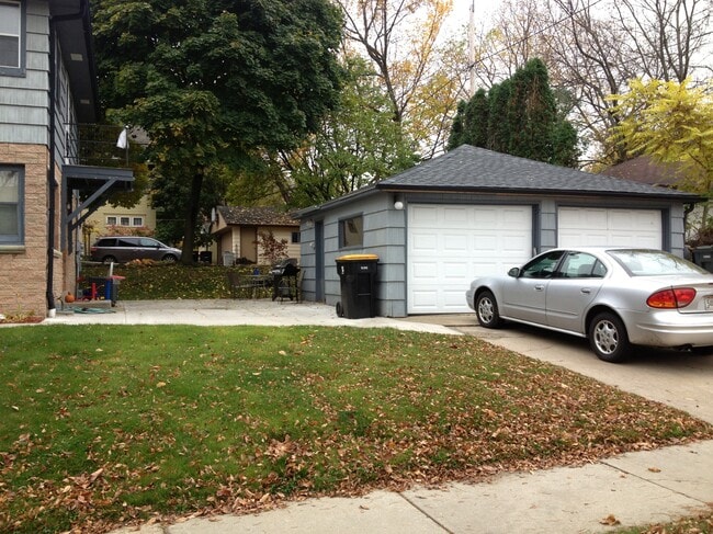 Photo - 7009 W Lloyd St