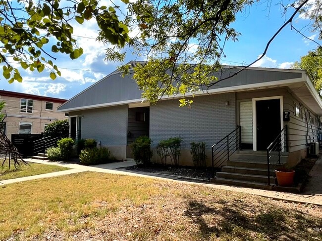 Photo - 3304 Tom Green St