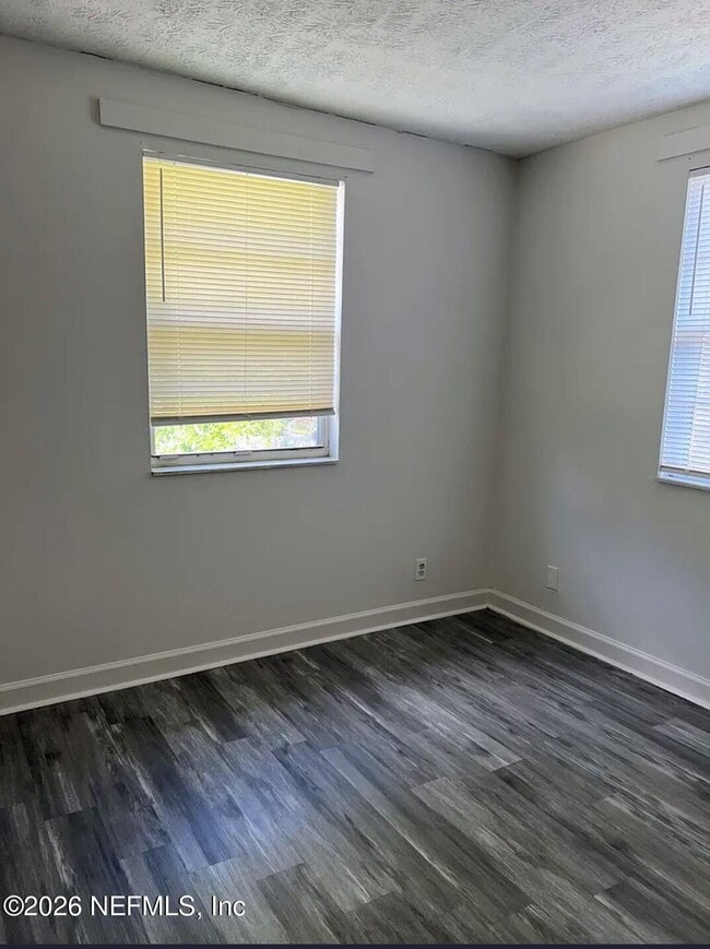 Photo - 1554 W 22nd St