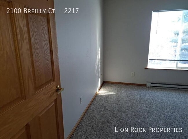 Photo - 2100 Breilly Ct Unit 2217