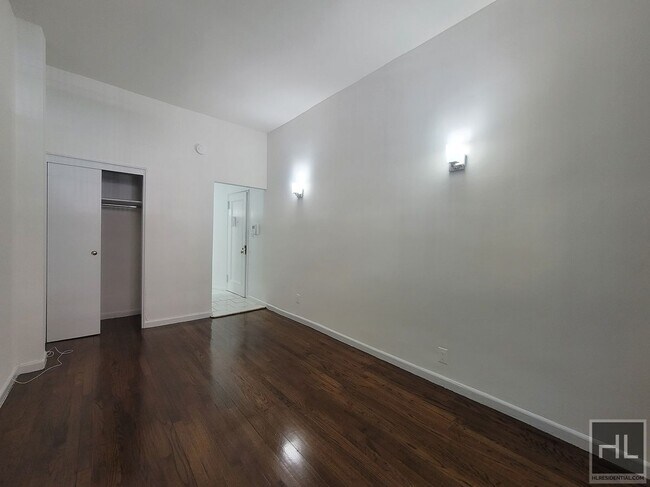 Building Photo - E 89 St Close by 4/5/6/Q, Whole Foods & NO... Rental