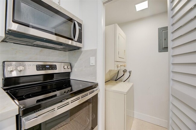 Photo - 200 Lakeview Dr Unit 211