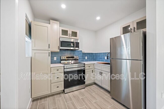 Photo - 3012 Broadway