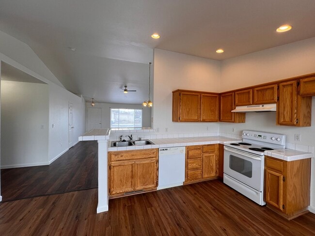 Photo - Beautiful 3 bedroom Fernley home