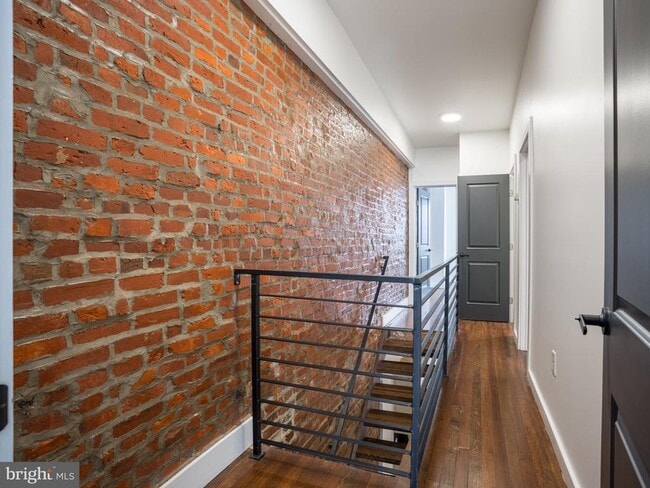 Photo - 2316 E Cambria St