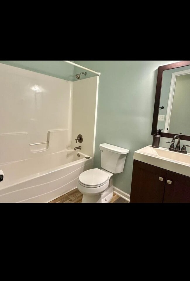 Photo - 1418 Iowa Ave