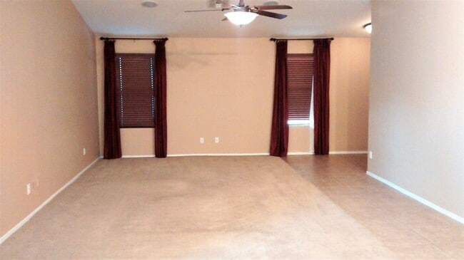 Photo - Beautiful Home in Shamrock Estates!