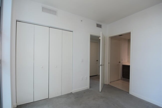 Photo - 1100 S Miami Ave Unidad 2207