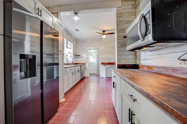 Photo - Freshly Updated 3 Bedroom House