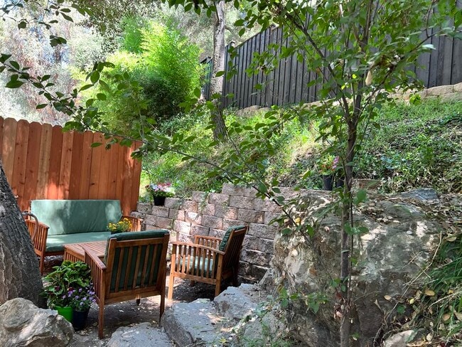 Photo - 1200 Old Topanga Canyon Rd