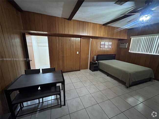 Building Photo - 7221 Harbour Blvd Unit B Rental