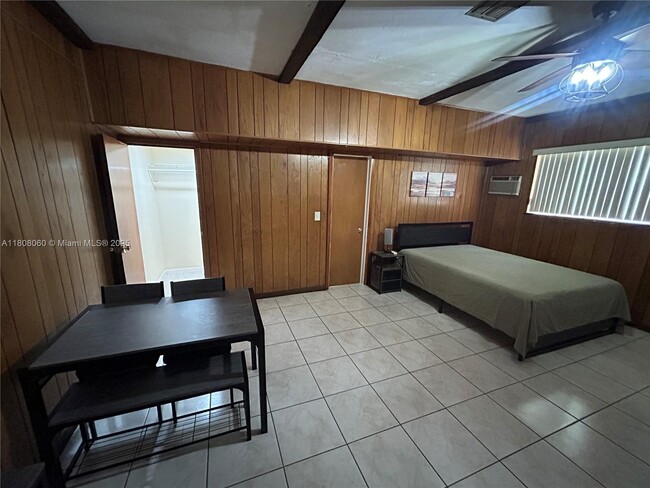 Building Photo - 7221 Harbour Blvd Unit B Rental