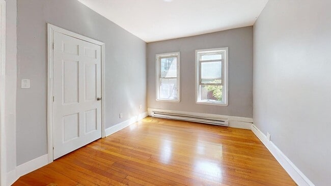 Photo - 19 Chilcott Pl Unit 1