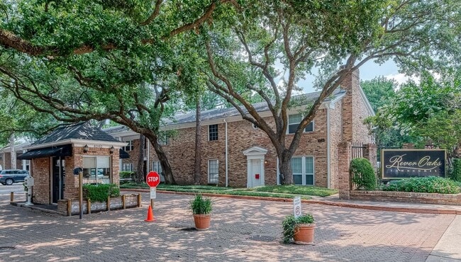 Building Photo - 4040 San Felipe St Unit 247