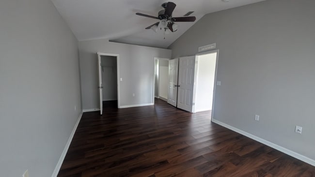 Photo - 2241 Burlington St