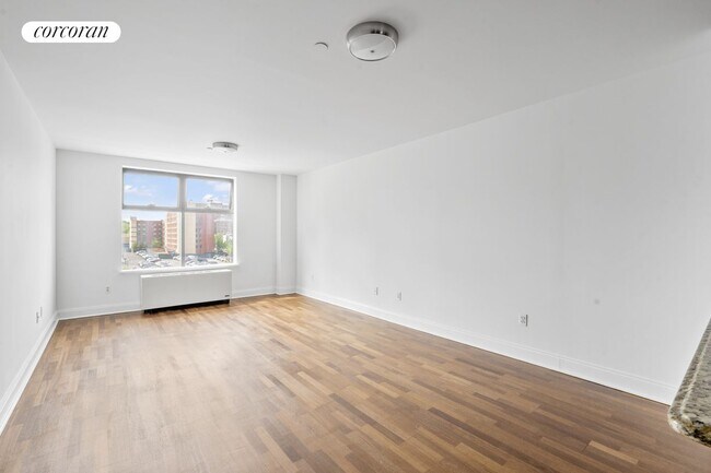 Photo - 721 Flushing Ave