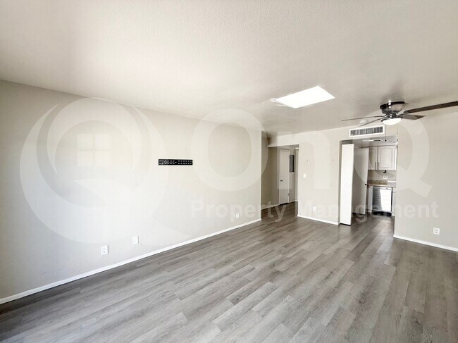 Photo - 2415 N 71st St