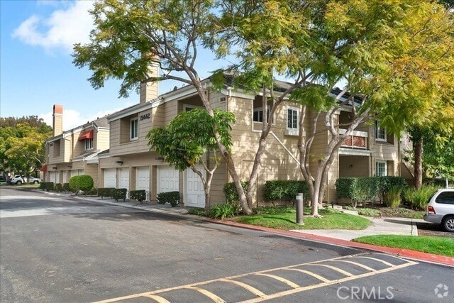 Building Photo - 19442 Sunray Ln Unit 204 Rental