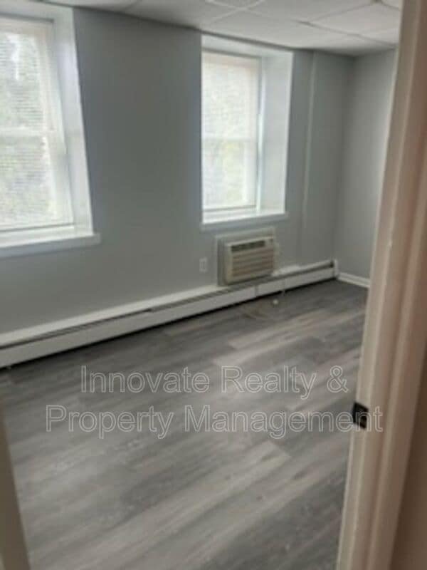 Photo - 29 Logan Ave