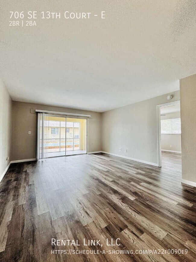 Photo - 706 SE 13th Ct Unit E