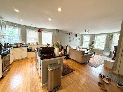 Photo - 110 Chester St Apartments Unit 1