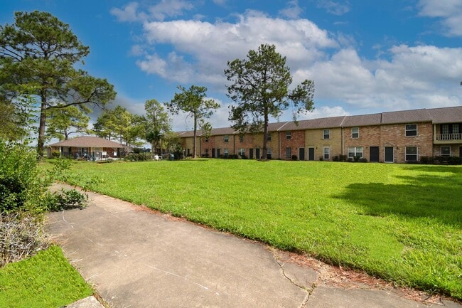 Serenity Luxury Townhomes Exterior - X-Serenity Luxury Townhomes