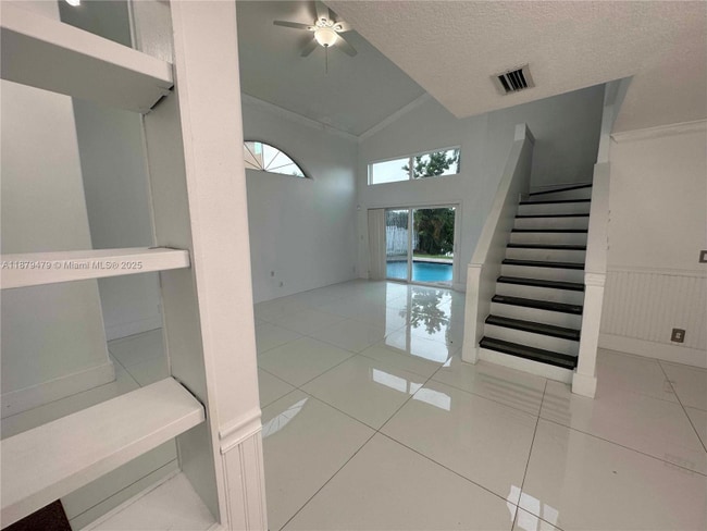 Photo - 2611 Regalia Way