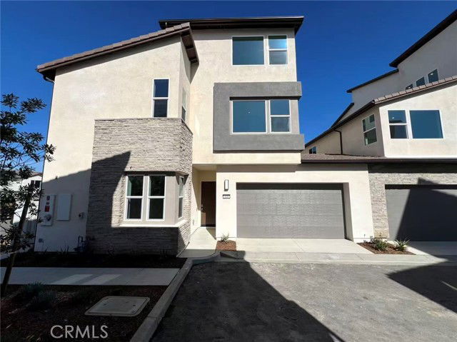 Building Photo - 410 Clipper